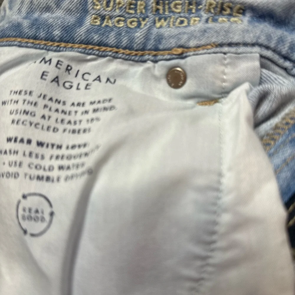 American Eagle
Super High Rise Baggy Wide Leg Jean - Picture 3 of 4